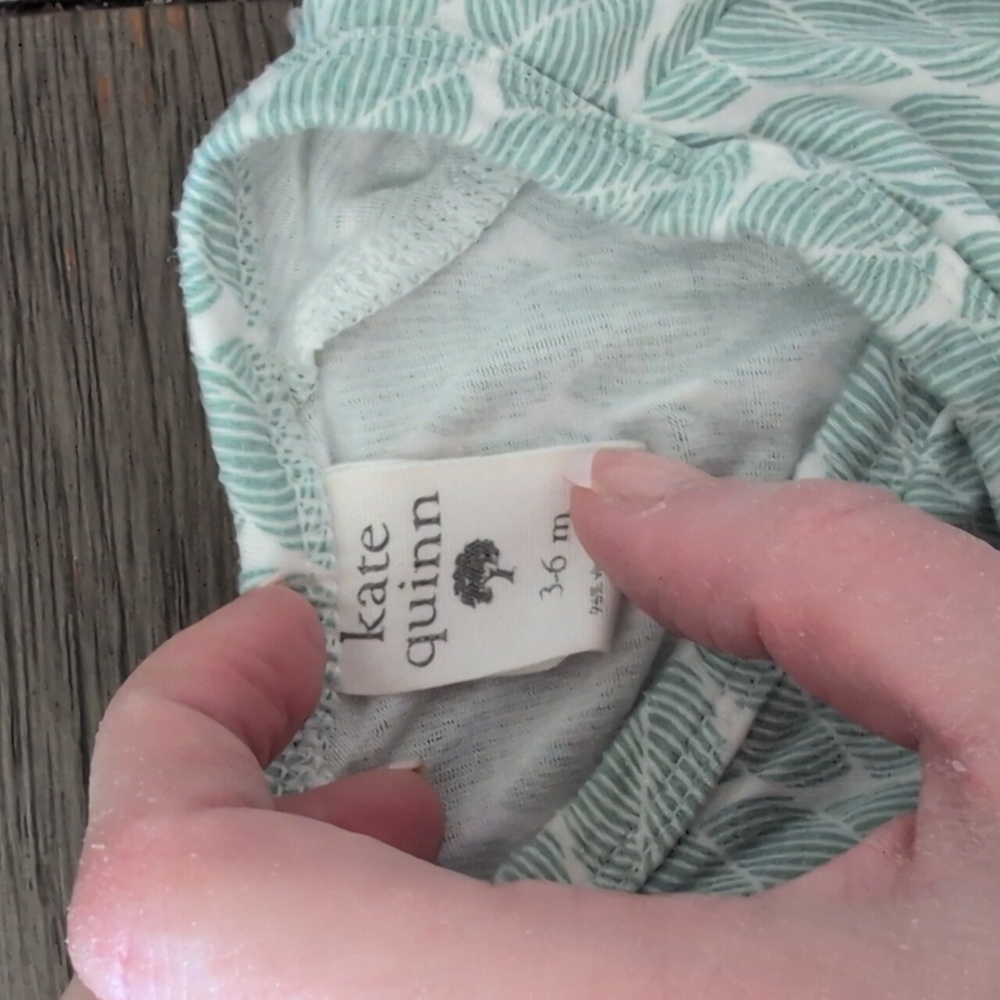 Kate Quinn Baby Bodysuits 0-3, And 3-6 - 2 Bodysuits - Picture 3 of 3